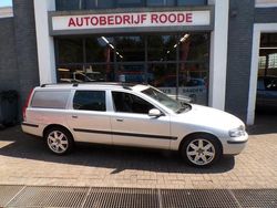 Grijs Gebruikt 2004 Volvo V70 Stationwagen | € 1.495 (Iets duurder)
