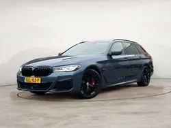 Blauw Gebruikt 2023 BMW 530e M Sport Stationwagen | € 48.490 (Goede deal)