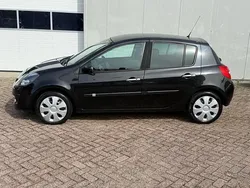 Zwart Gebruikt 2008 Renault Clio II Business Hatchback | € 2.750 (Eerlijke prijs)