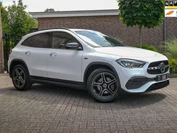 Wit Gebruikt 2020 Mercedes GLA250 Business SUV | € 33.950 (Eerlijke prijs)