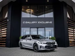 Grijs Gebruikt 2024 BMW 330e Comfort Edition Stationwagen | € 51.495 (Eerlijke prijs)
