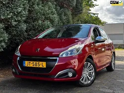 Rood Gebruikt 2016 Peugeot 208 Allure Hatchback | € 9.500 (Eerlijke prijs)