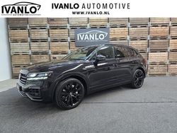 Zwart Gebruikt 2021 VW Touareg R SUV | € 46.945 (Eerlijke prijs)