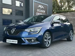 Blauw, metallic lak Gebruikt 2017 Renault Mégane IV Hatchback | € 7.950 (Eerlijke prijs)