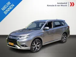 Grijs Gebruikt 2020 Mitsubishi Outlander SUV | € 24.949 (Eerlijke prijs)