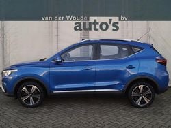 Blauw, metallic lak Gebruikt 2019 MG ZS Luxury Sedan | € 12.400 (Eerlijke prijs)