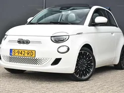 Wit Gebruikt 2023 Fiat 500C Icon Cabriolet | € 21.900 (Eerlijke prijs)