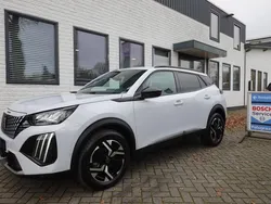 Wit, metallic lak Gebruikt 2024 Peugeot 2008 SUV | € 26.950 (Eerlijke prijs)
