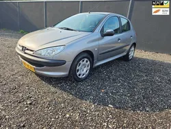 Grijs Gebruikt 2004 Peugeot 206 Hatchback | € 1.100 (Eerlijke prijs)