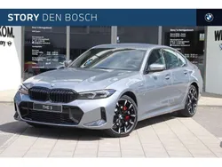 Grijs, metallic lak Nieuw 2025 BMW 330 M Sport Sedan | € 64.995