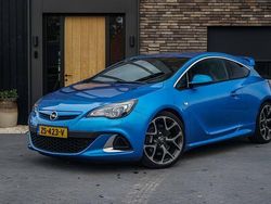 Blauw Gebruikt 2014 Opel Astra OPC Hatchback | € 14.850 (Goede deal)