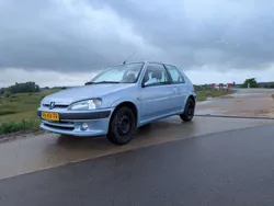 Zilver Gebruikt 2002 Peugeot 106 Hatchback | € 900 (Eerlijke prijs)