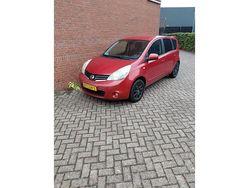 Rood Gebruikt 2010 Nissan Note Acenta MPV | € 2.999 (Goede deal)