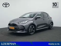Grijs Gebruikt 2025 Toyota Yaris Hybrid Executive Hatchback | € 33.985 (Duur)