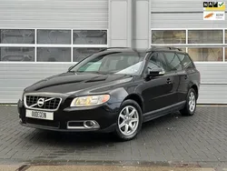 Zwart, metallic lak Gebruikt 2009 Volvo V70 Stationwagen | € 5.450 (Iets duurder)