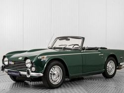 Groen Gebruikt 1968 Triumph TR 250 Cabriolet | € 44.900