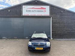 Blauw Gebruikt 2004 Toyota Avensis Executive Stationwagen | € 3.450 (Eerlijke prijs)