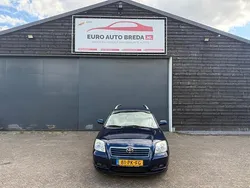 Blauw Gebruikt 2004 Toyota Avensis Executive Stationwagen | € 4.250 (Iets duurder)