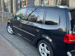 Zwart Gebruikt 2012 VW Touran Highline MPV | € 5.000 (Eerlijke prijs)