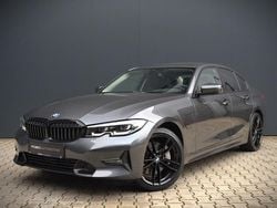 Grijs Gebruikt 2019 BMW 330e Sport Line Sedan | € 29.740 (Eerlijke prijs)