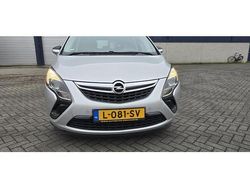 Grijs Gebruikt 2014 Opel Zafira Tourer Design Edition MPV | € 5.499 (Goede deal)