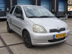 Grijs Gebruikt 2000 Toyota Yaris Luna Hatchback | € 1.495 (Goede deal)