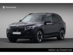 M carbonschwarz metallic (zwart metallic) Gebruikt 2021 BMW iX3 Comfort Edition SUV | € 42.880 (Iets duurder)