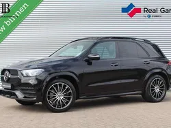 Zwart, metallic lak Gebruikt 2022 Mercedes GLE350e AMG SUV | € 67.945 (Eerlijke prijs)