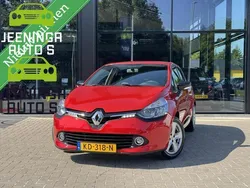 Rood, metallic lak Gebruikt 2016 Renault Clio IV Expression Hatchback | € 8.900 (Eerlijke prijs)
