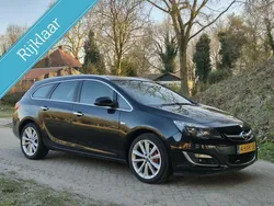 Zwart Gebruikt 2013 Opel Astra Stationwagen | € 3.495 (Eerlijke prijs)
