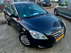 Zwart, metallic lak Gebruikt 2009 Kia Ceed Stationwagen | € 3.950 (Eerlijke prijs)