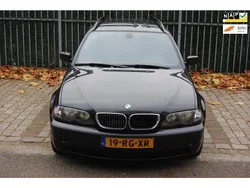 Zwart Gebruikt 2005 BMW 318 Lifestyle Stationwagen | € 2.450 (Eerlijke prijs)