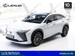 Sonic white metallic (wit metallic) Gebruikt 2023 Lexus RZ 450e Executive Line SUV | € 49.950