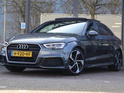 Grijs Gebruikt 2020 Audi A3 S-Line Sedan | € 20.945 (Eerlijke prijs)