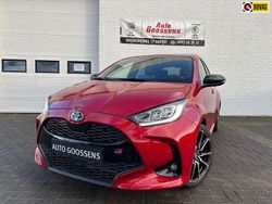 Rood Gebruikt 2022 Toyota Yaris Hybrid Sport Hatchback | € 24.750 (Eerlijke prijs)