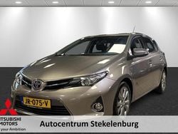 Bruin Gebruikt 2015 Toyota Auris Hybrid Comfort Hatchback | € 9.945 (Goede deal)