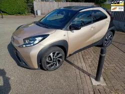 Bruin Gebruikt 2023 Toyota Aygo Envy Hatchback | € 19.950 (Eerlijke prijs)