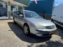 Grijs Gebruikt 2004 Ford Mondeo Futura Hatchback | € 750 (Goede deal)