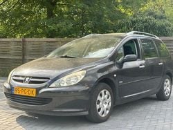 Zwart Gebruikt 2004 Peugeot 307 Stationwagen | € 895 (Eerlijke prijs)