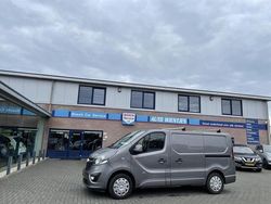 Grijs Gebruikt 2015 Opel Vivaro Sport Van | € 7.950 (Iets duurder)