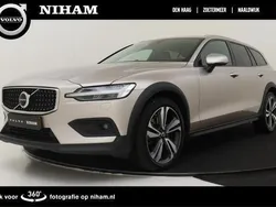 Grijs Gebruikt 2024 Volvo V60 CC Ultimate Stationwagen | € 56.390 (Iets duurder)