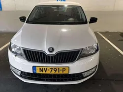 Wit Gebruikt 2017 Skoda Rapid Drive Hatchback | € 7.700 (Super prijs)