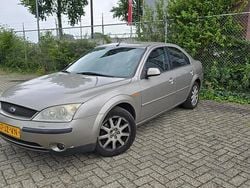Grijs Gebruikt 2002 Ford Mondeo Collection Sedan | € 2.000 (Eerlijke prijs)