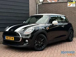 Zwart Gebruikt 2017 Mini ONE Business Hatchback | € 15.750 (Eerlijke prijs)