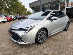 Grijs Gebruikt 2024 Toyota Corolla Hybrid Business Edition Hatchback | € 26.940 (Super prijs)