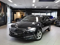 Zwart Gebruikt 2020 Skoda Superb Stationwagen | € 21.900 (Super prijs)