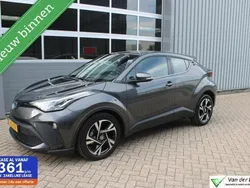 Grijs Gebruikt 2023 Toyota C-HR SUV | € 26.950 (Eerlijke prijs)