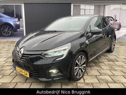 Zwart Gebruikt 2020 Renault Clio V Initiale Paris Hatchback | € 18.250 (Eerlijke prijs)