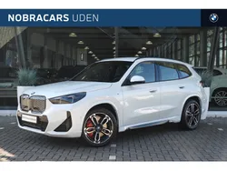 Mineralweiss Gebruikt 2025 BMW iX1 Executive SUV | € 58.950