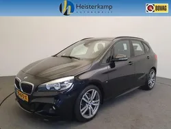 Zwart Gebruikt 2017 BMW 218 Executive Stationwagen | € 18.450 (Eerlijke prijs)